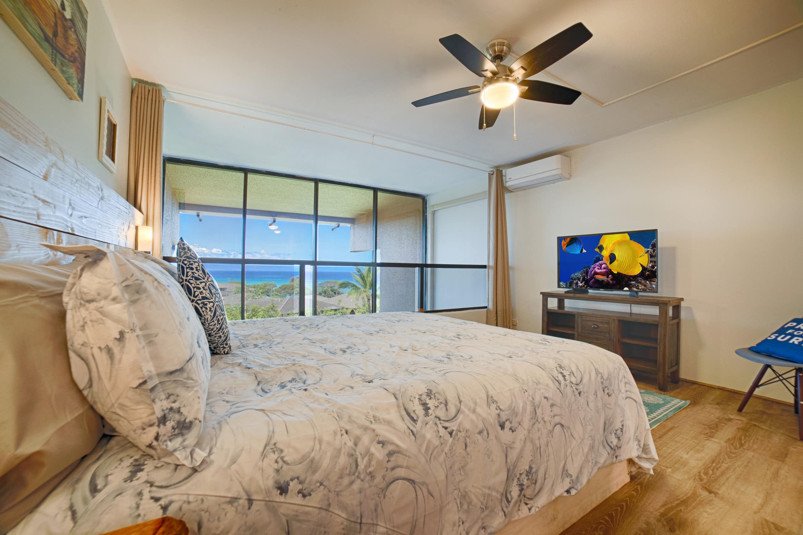 Condo in Lahaina · ★4.92 · 2 bedrooms · 3 beds · 2 baths - Image 12