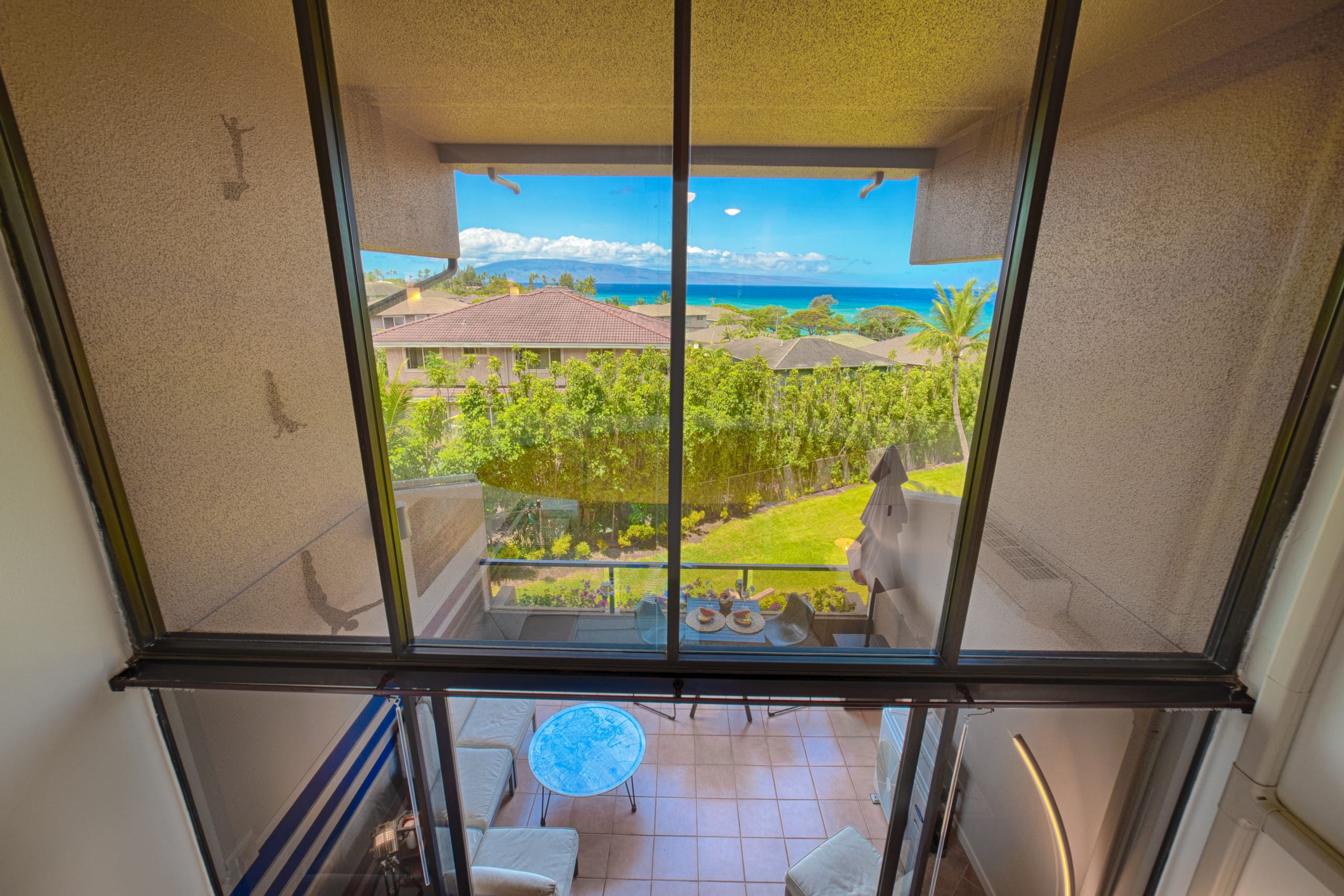Condo in Lahaina · ★4.92 · 2 bedrooms · 3 beds · 2 baths - Image 14