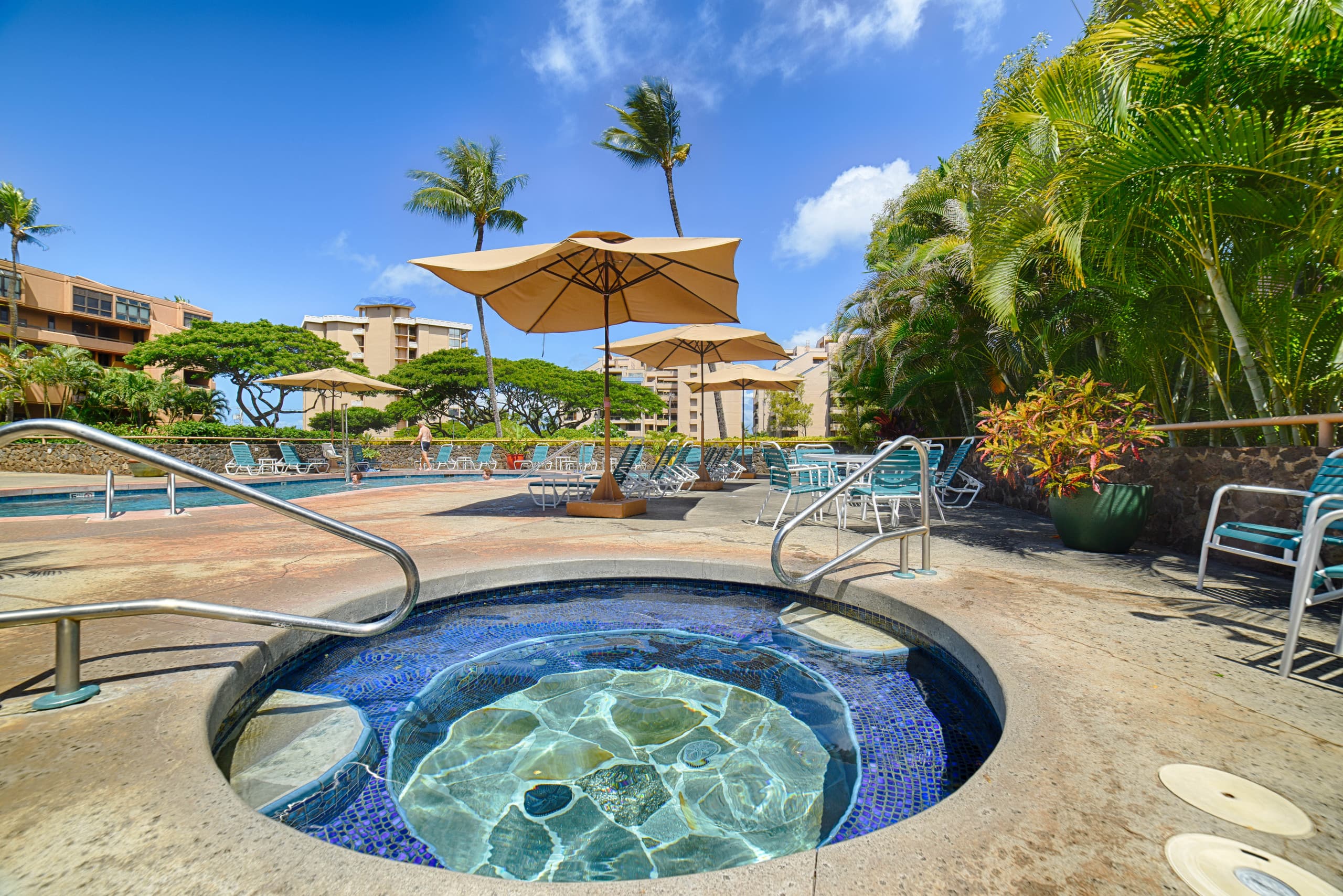 Condo in Lahaina · ★4.92 · 2 bedrooms · 3 beds · 2 baths - Image 35