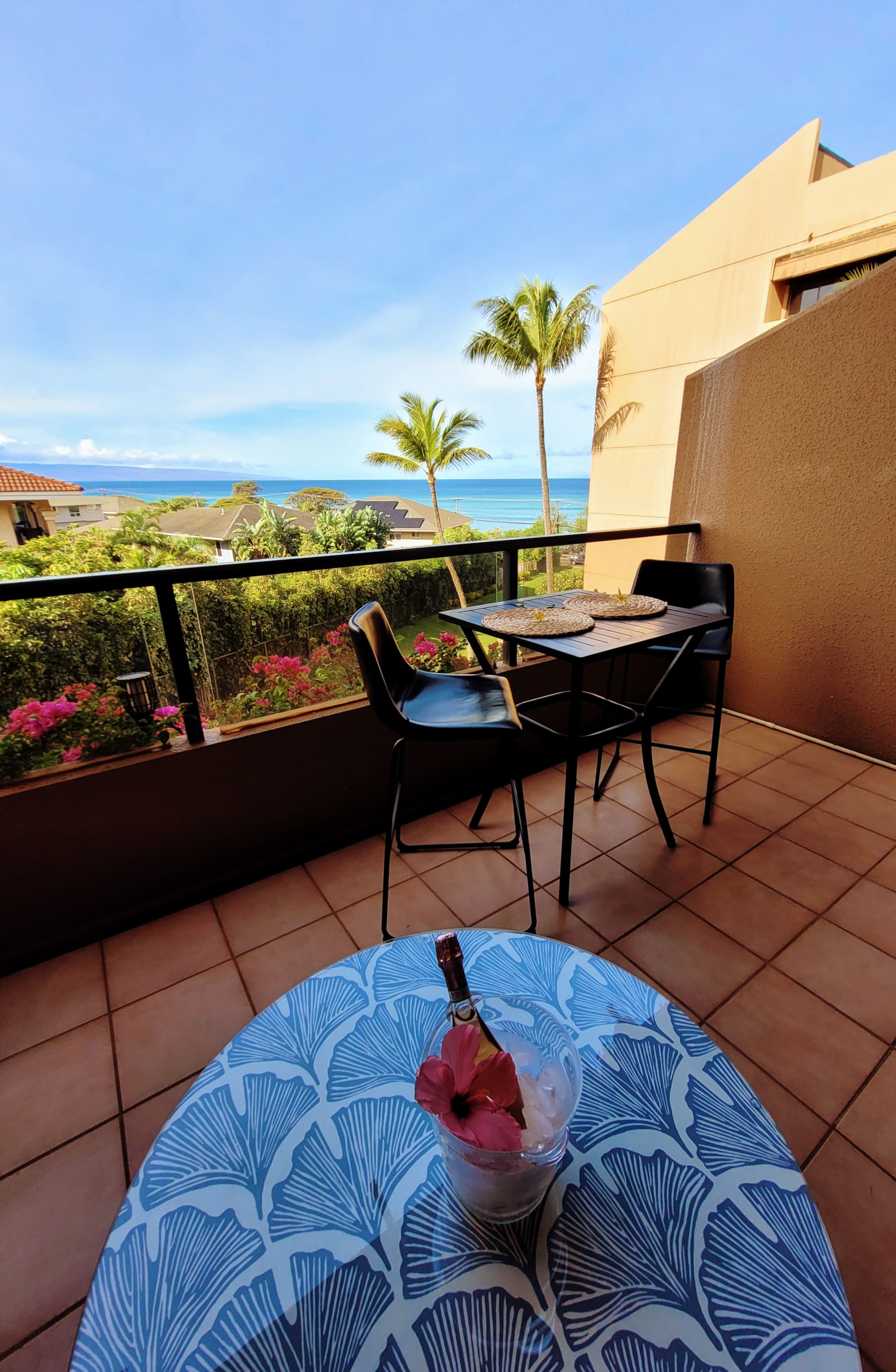 Condo in Lahaina · ★4.92 · 2 bedrooms · 3 beds · 2 baths - Image 39