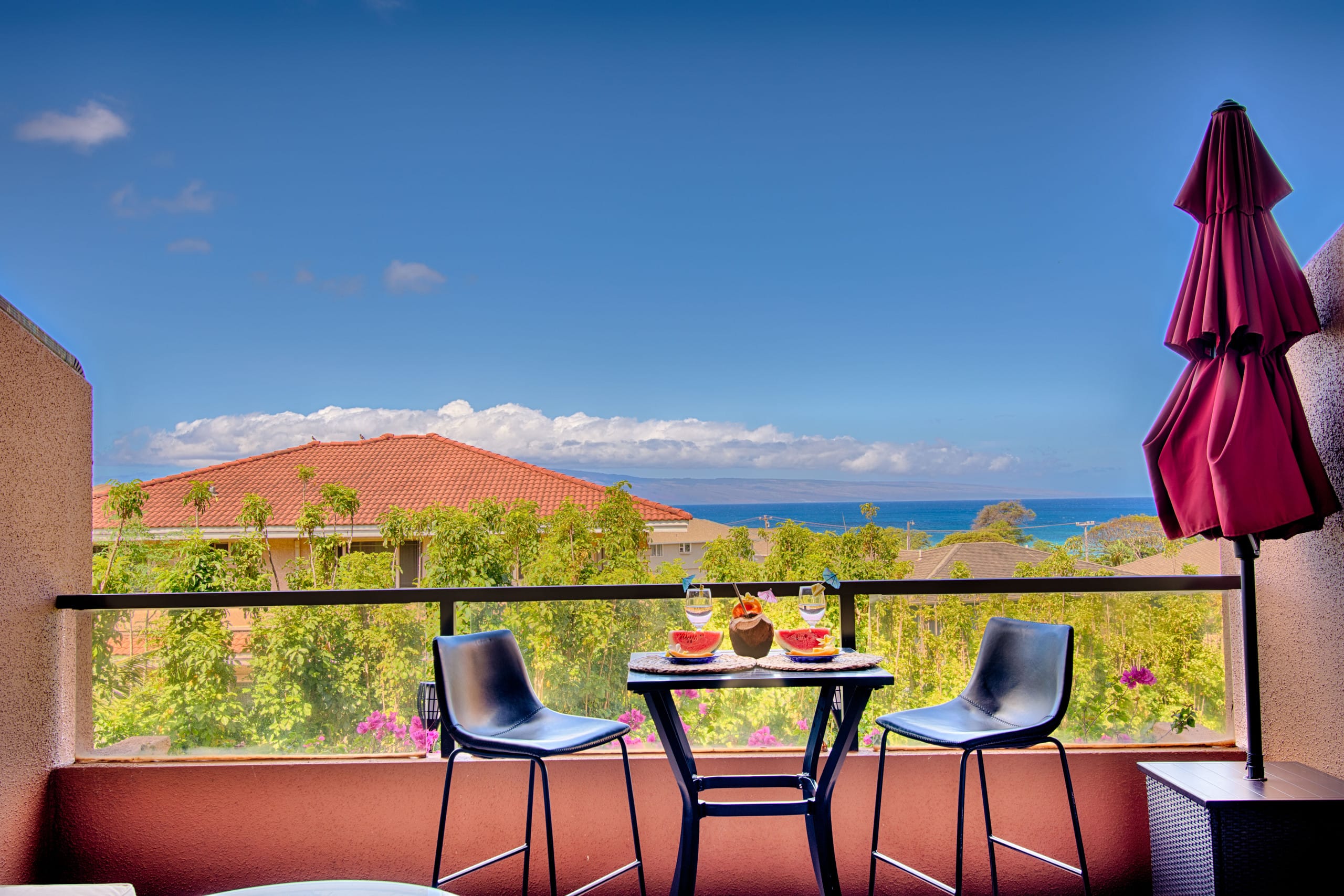 Condo in Lahaina · ★4.92 · 2 bedrooms · 3 beds · 2 baths - Image 25