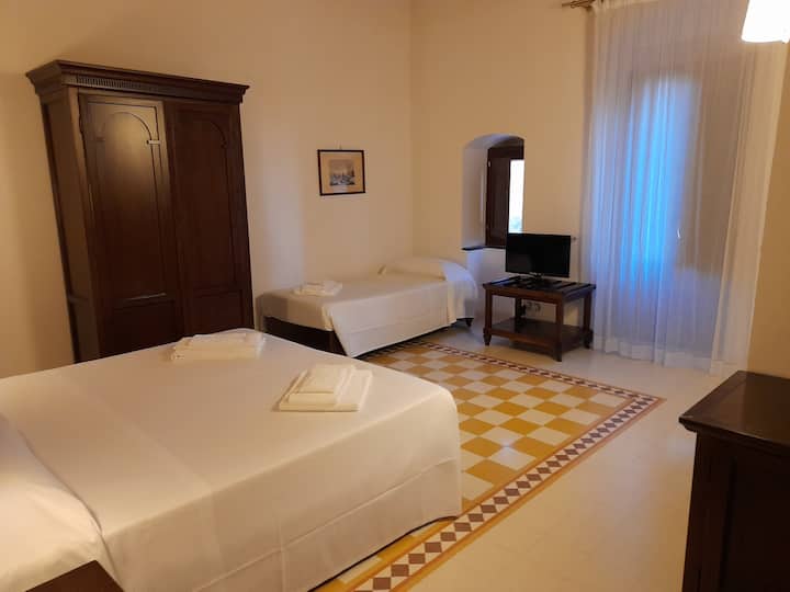 غرفة النوم 2