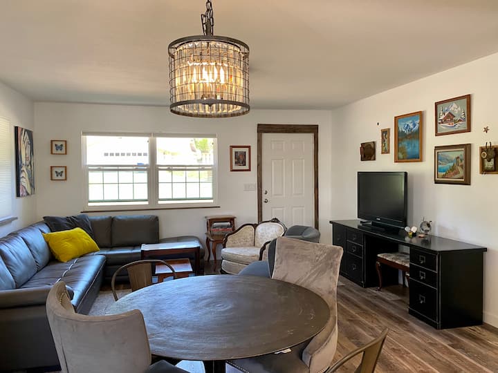 Cozy Home In The Sierras - Oakhurst, CA