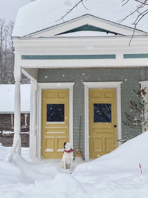 Yellow Door Inn