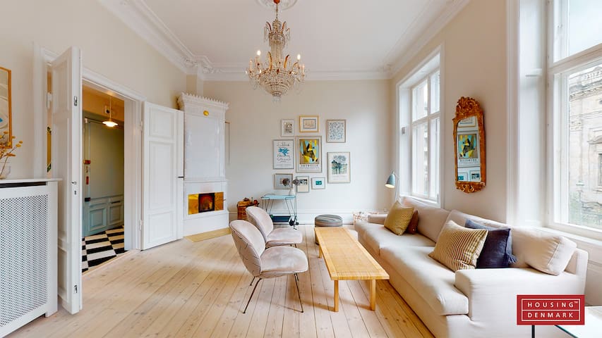 Traditional and central luxury apartment