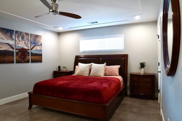 ห้องนอนใหญ่ (Master Bedroom)