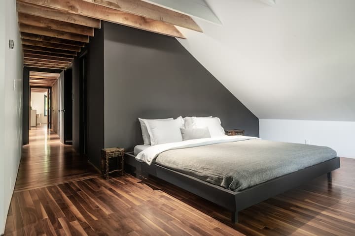 chambre principale, deuxième étage /photo : Derek Walker