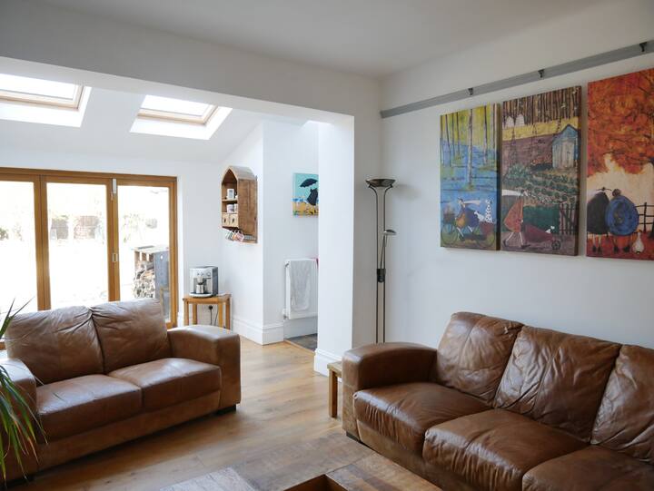 Close To Beaches And Town, Off Street Parking - Broadstairs