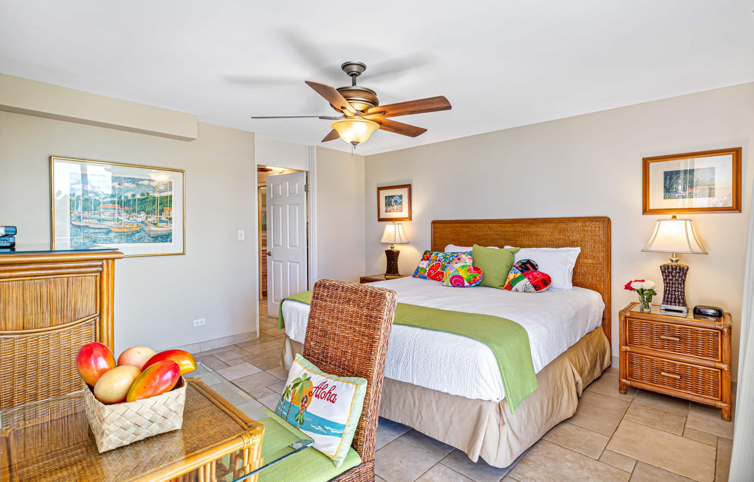 Stunning Top-Floor Oceanfront View Suite! - Image 18