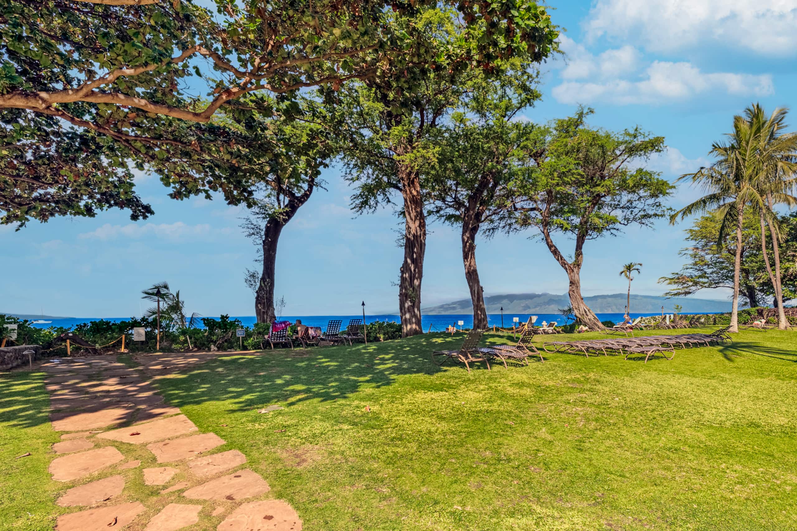 Stunning Top-Floor Oceanfront View Suite! - Image 46