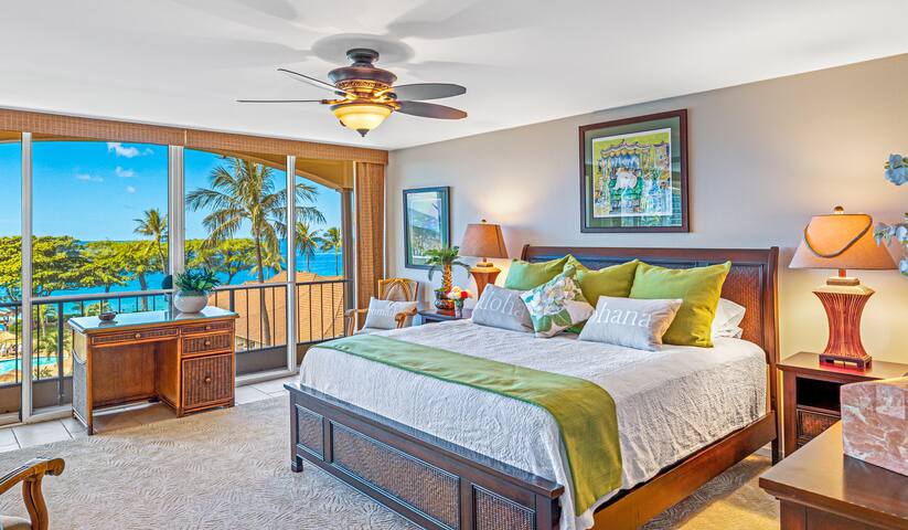 Stunning Top-Floor Oceanfront View Suite! gallery image 4