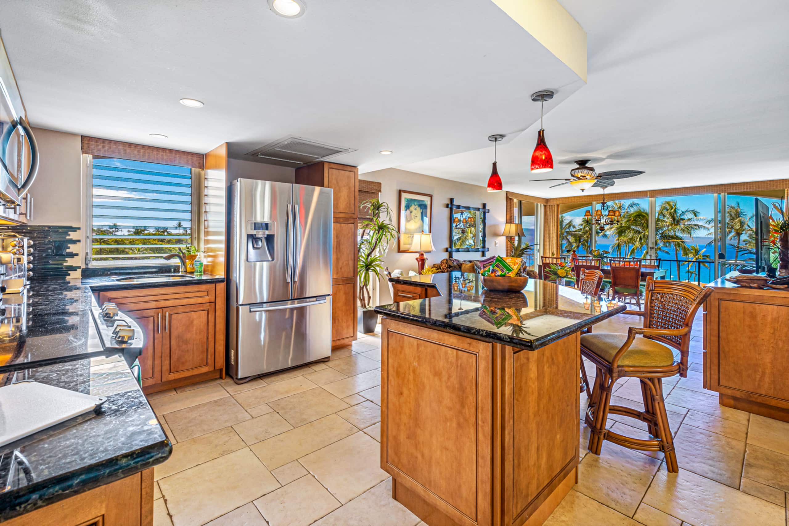 Stunning Top-Floor Oceanfront View Suite! - Image 27