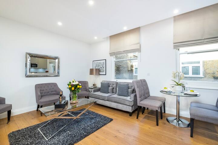 Cozy Two Bed Two Bath Apartment in Gloucester Road gallery image 5