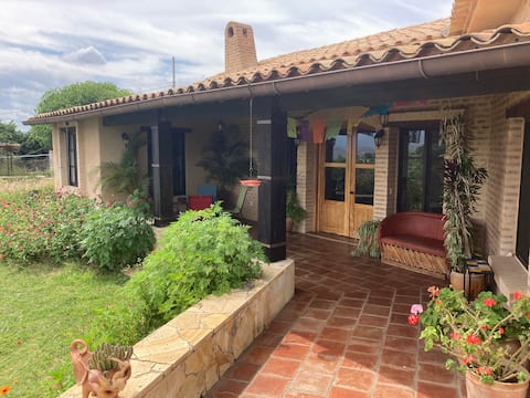 Casa DaviLinda: Work/Play Retreat & Birder's Oasis