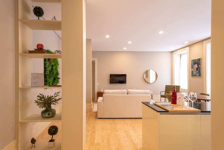 CC Downtown Palace – F