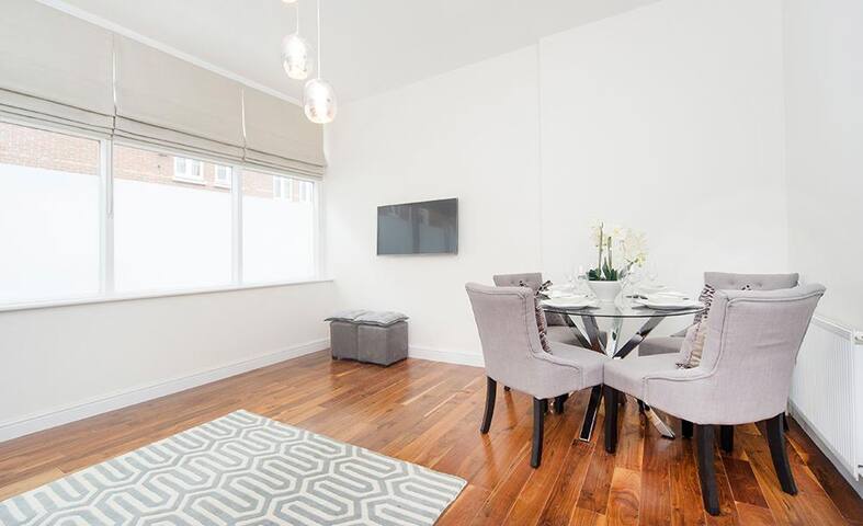 Stylish and Modern 2 Bed 2 Bath in Marylebone gallery image 5