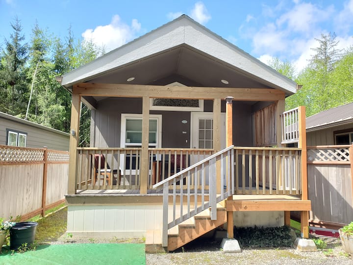 Pacific Cabin - Bogachiel State Park, Forks