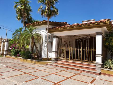 Eleganza Obregon Residence