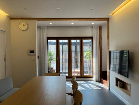 Haenggung-dong Hanok Seo Yeonjae l Private Stay l Group l Hanok Stay l Haenggung-dong Main Street