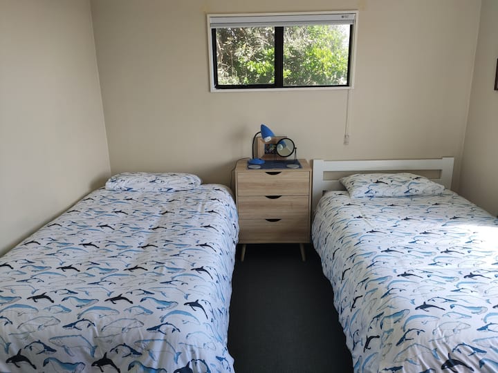 Spálňa 2: 2 manželské postele King.  Výhľad na oceán.