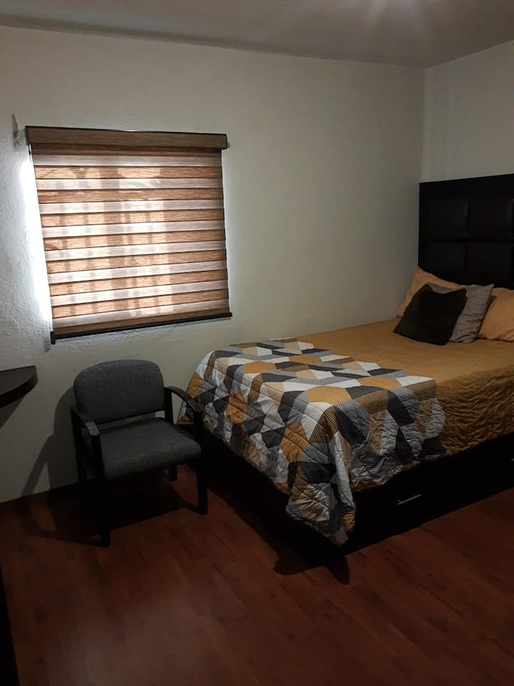 Departamento De 2 Recamara Muy Comodo Y Seguro - Hermosillo