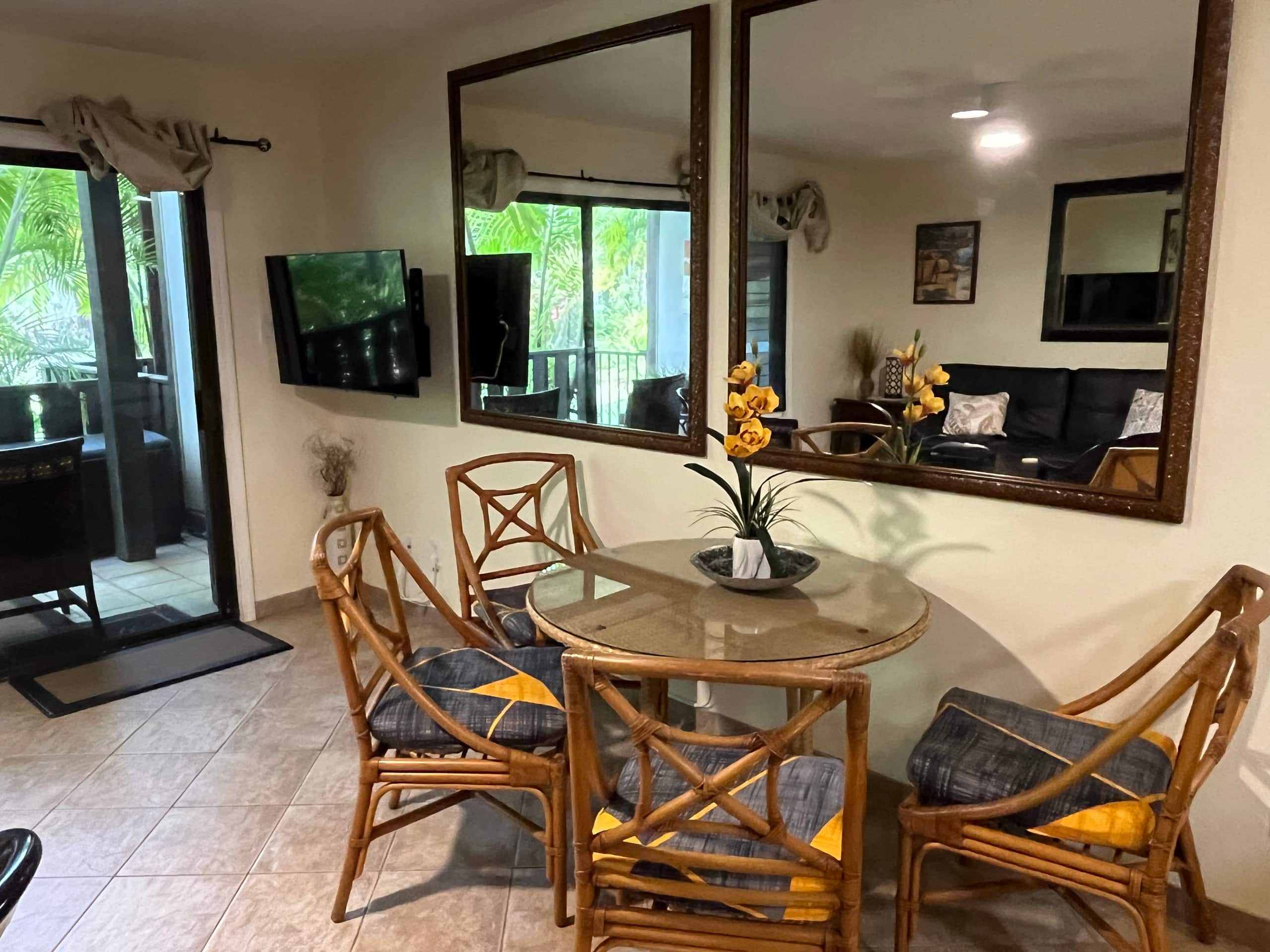 Condo in Kihei · ★4.97 · 1 bedroom · 2 beds · 1 shared bath - Image 9