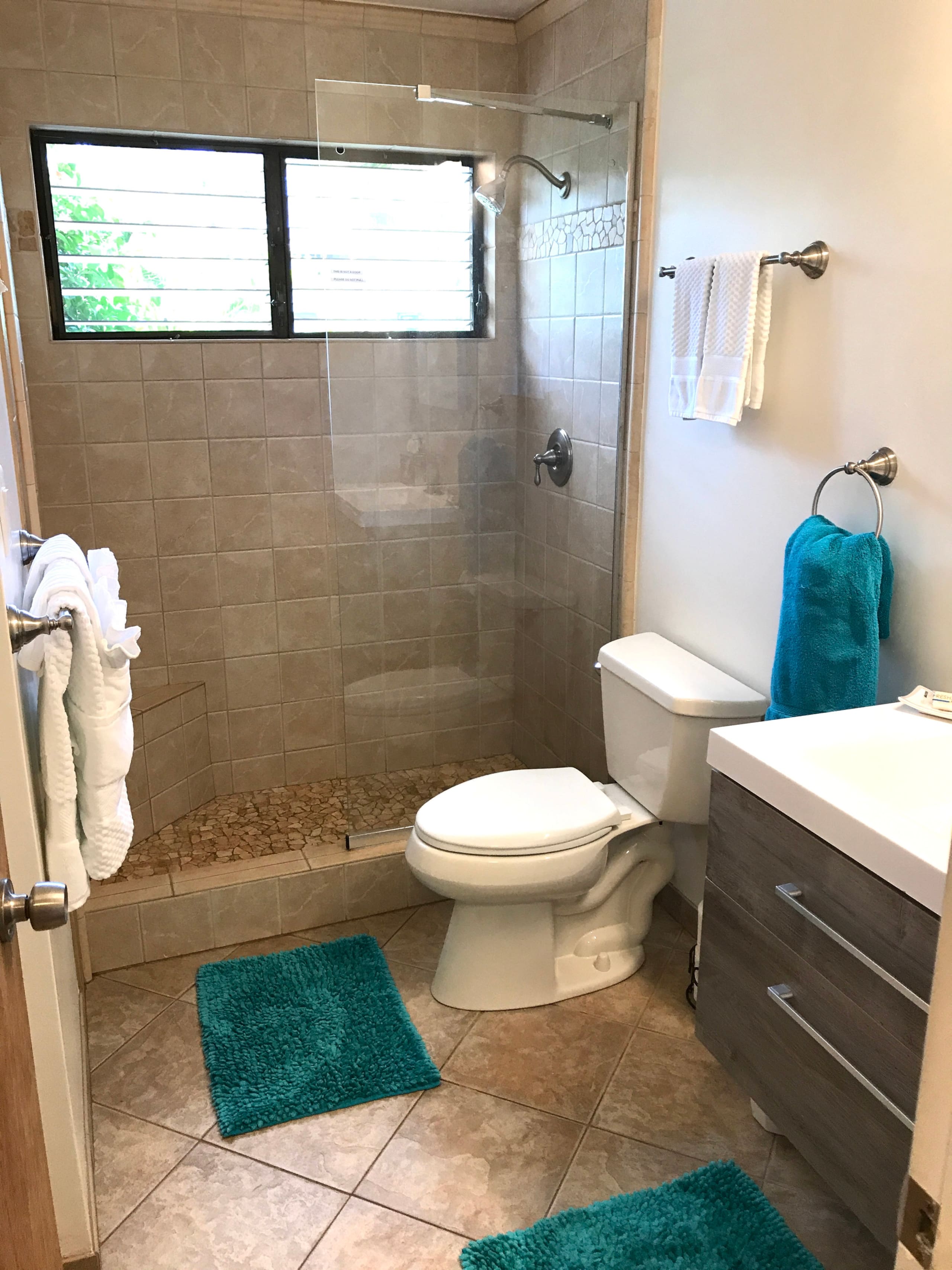 Condo in Kihei · ★4.97 · 1 bedroom · 2 beds · 1 shared bath - Image 27
