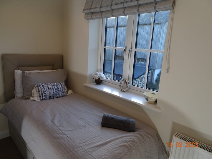 Ერთადგილიანი საძინებელი