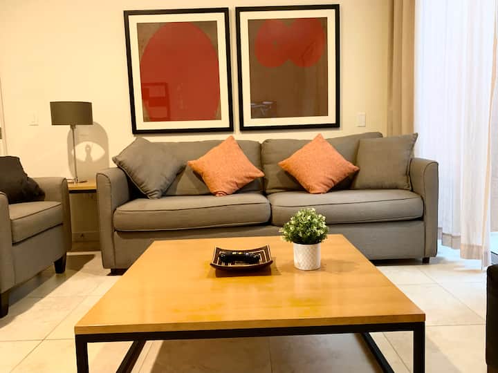 Resort Style Vacation Townhouse, 10 Mins To Disney - Celebration, FL