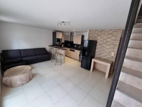 Successful Airbnb property: T3 with a beautiful location in Les Saintes Maries De La Mer