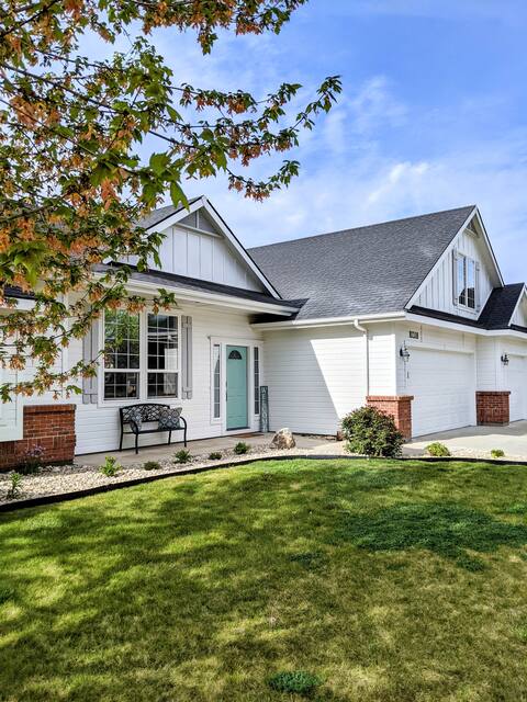 🌟Stellar in Star - Spacious 4BR 2.5BA Near Eagle