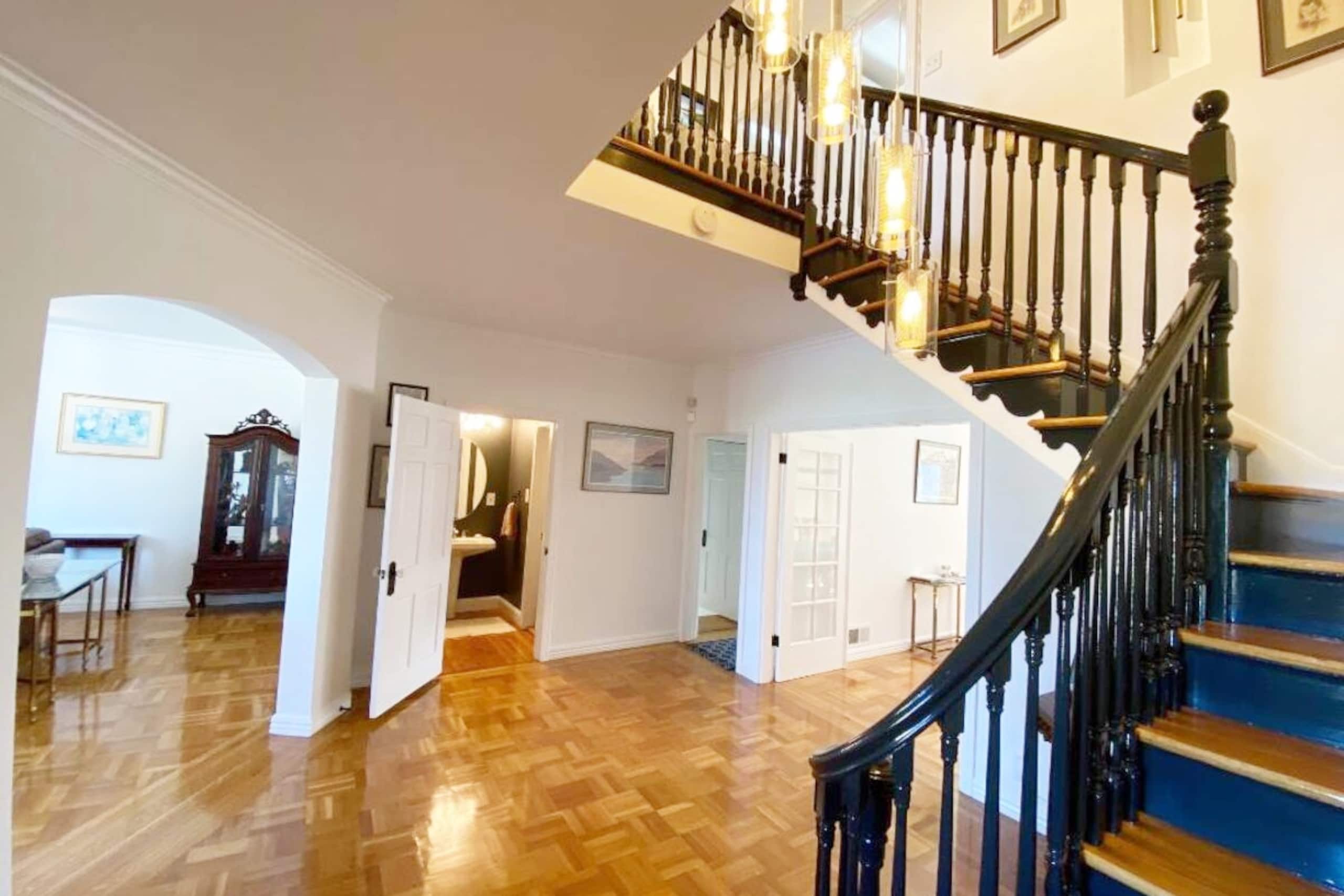 Home in San Francisco · ★4.91 · 3 bedrooms · 4 beds · 2.5 baths - Image 62