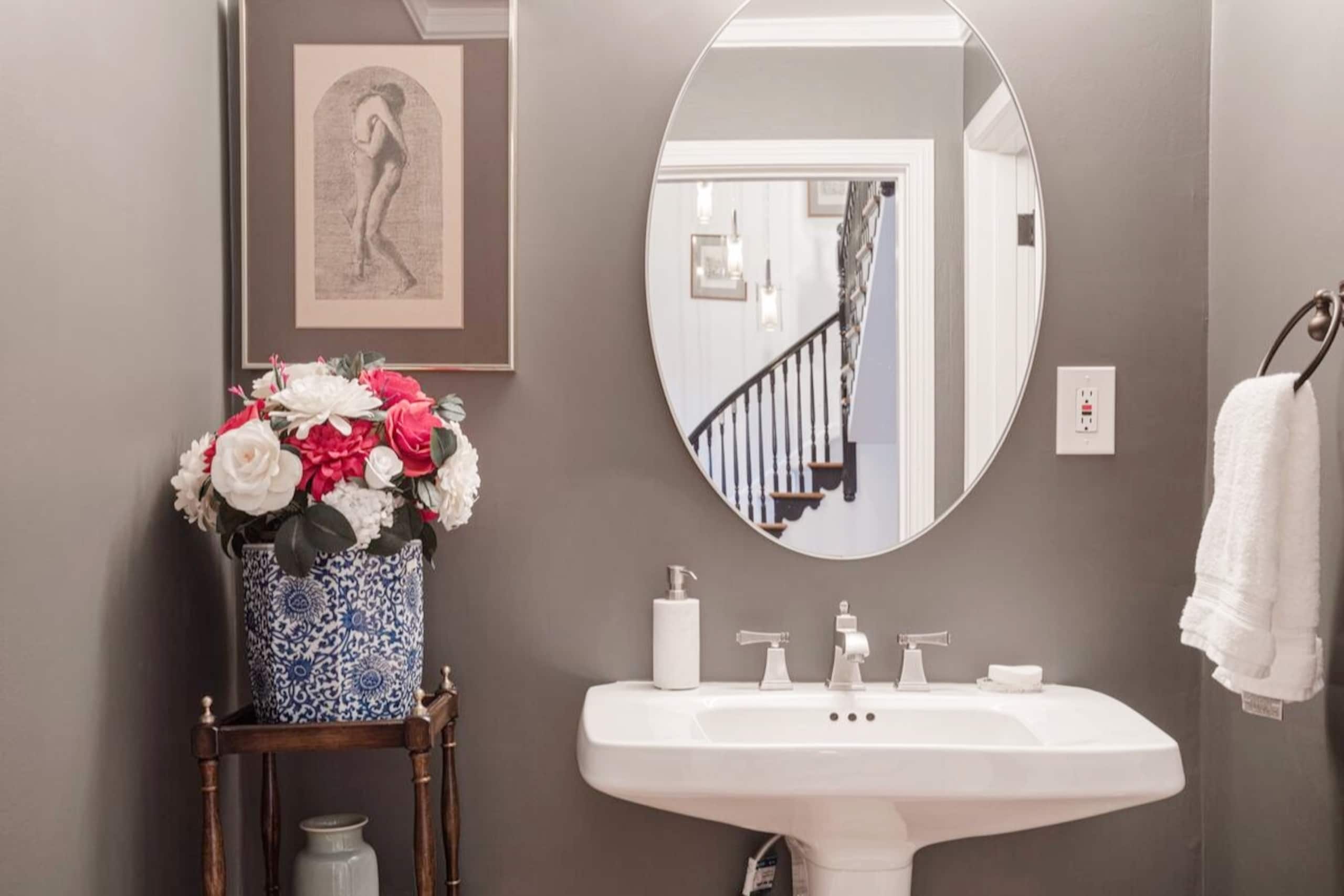 Home in San Francisco · ★4.91 · 3 bedrooms · 4 beds · 2.5 baths - Image 51