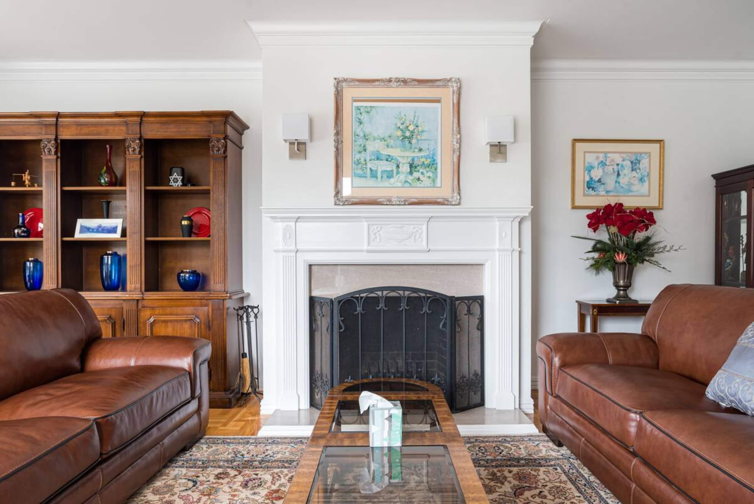 Home in San Francisco · ★4.91 · 3 bedrooms · 4 beds · 2.5 baths - Image 2