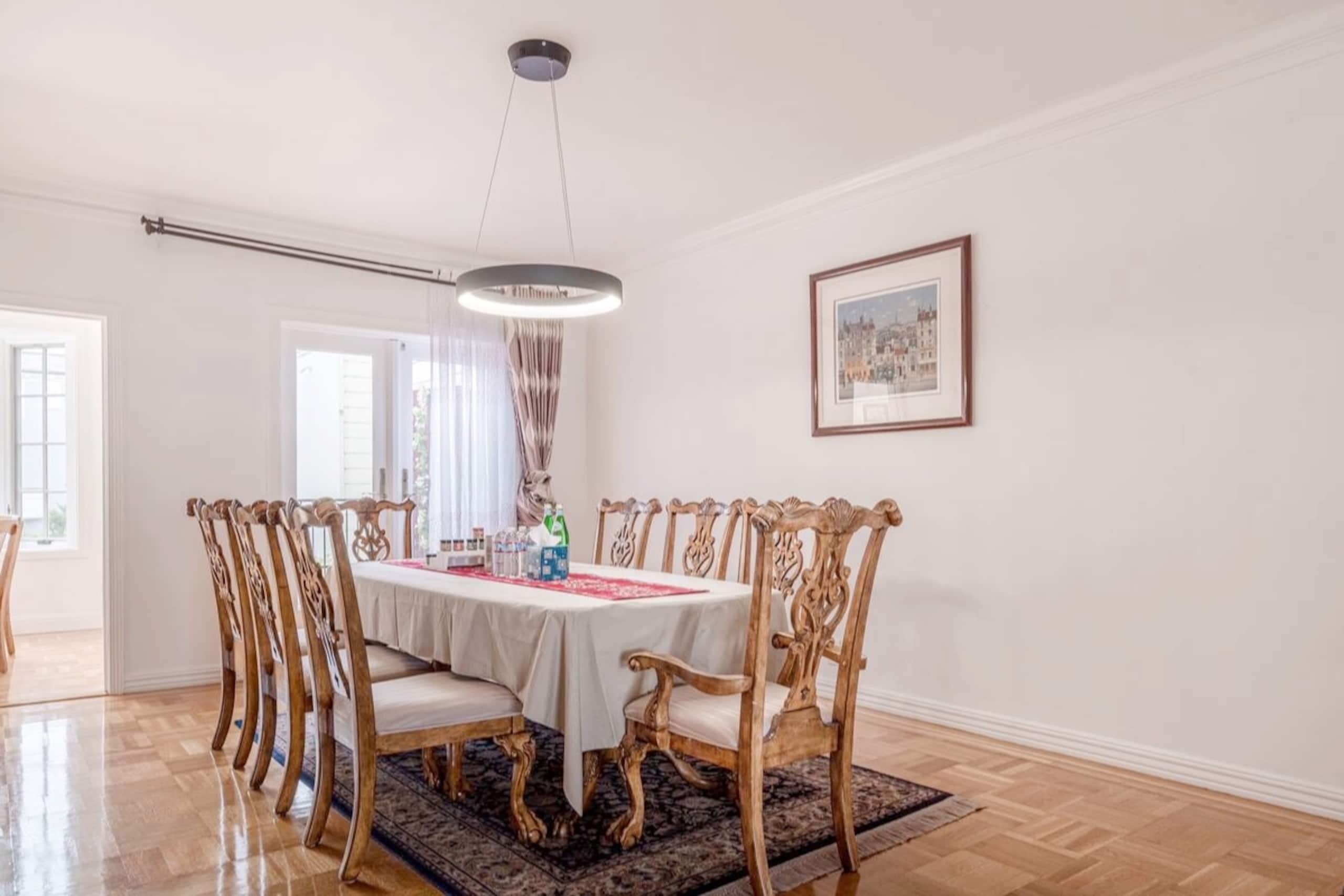 Home in San Francisco · ★4.91 · 3 bedrooms · 4 beds · 2.5 baths - Image 15
