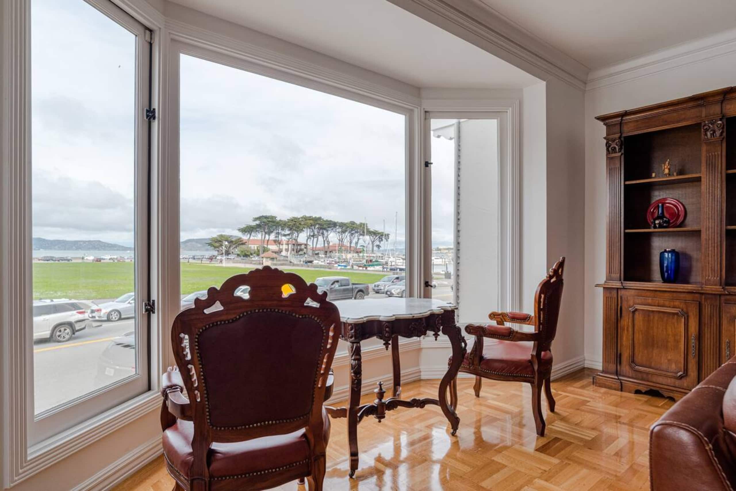 Home in San Francisco · ★4.91 · 3 bedrooms · 4 beds · 2.5 baths - Image 3