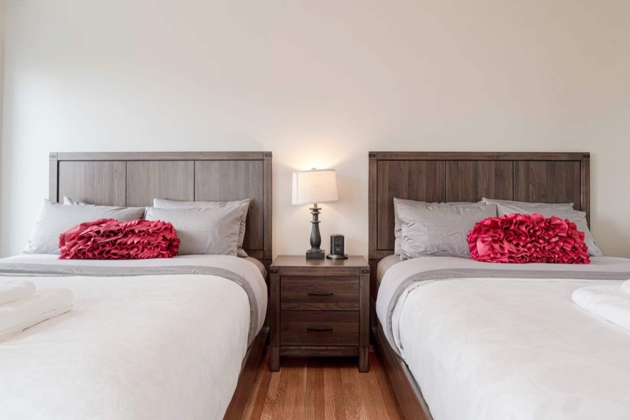 Home in San Francisco · ★4.91 · 3 bedrooms · 4 beds · 2.5 baths - Image 45