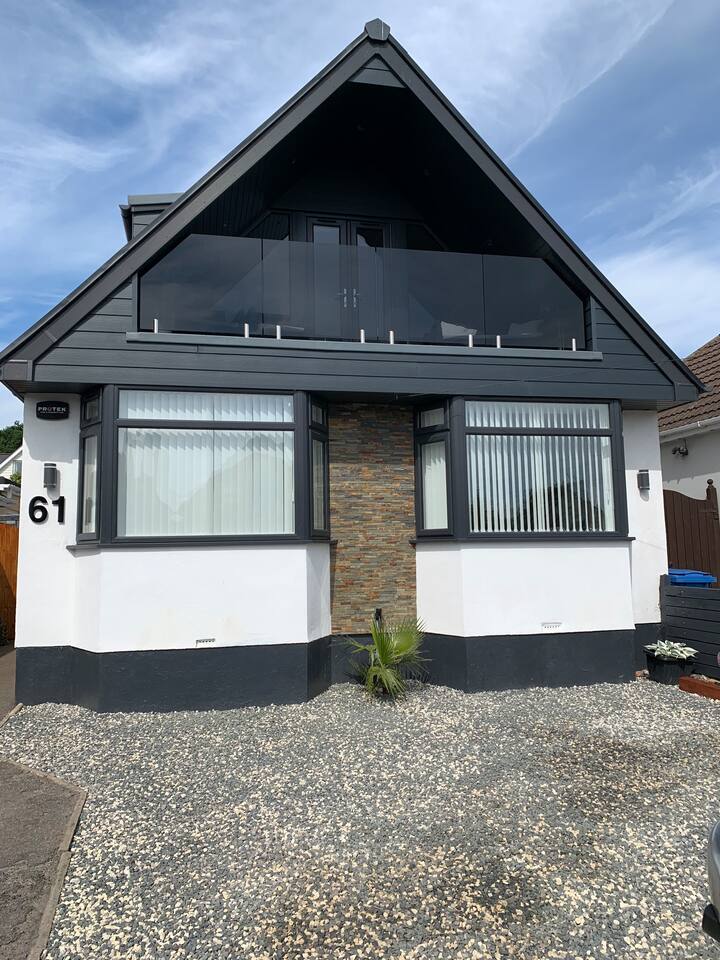 Hamworthy Holiday Rentals & Homes Hamworthy, Hamworthy, United