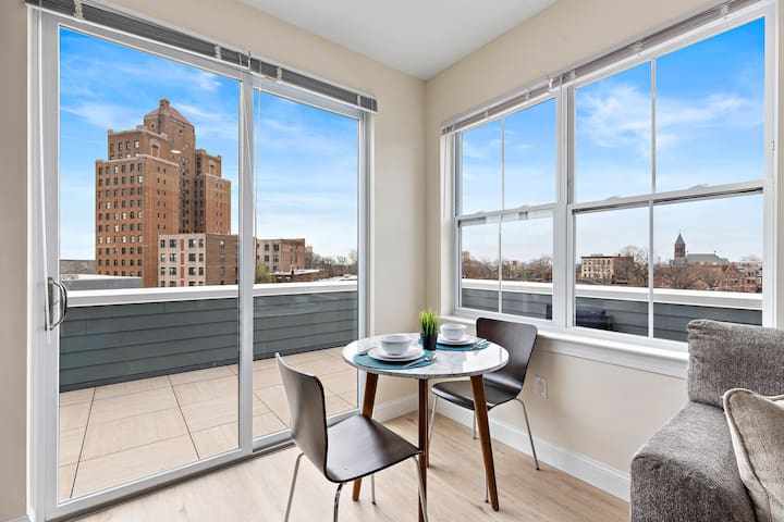 Duplex Loft (2 Units) with Rooftop Terrace/Pkg gallery image 4