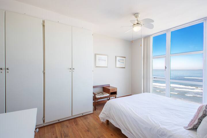 St Tropez 1109 gallery image 4