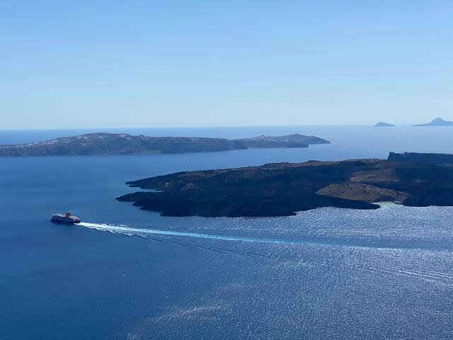 Santorini Mansion Maisonette Sea View Jacuzzi 3BDR gallery image 2