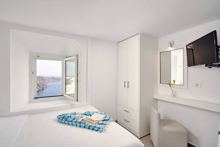 Santorini Mansion Volcano & Sea View up to 17pax gallery image 5