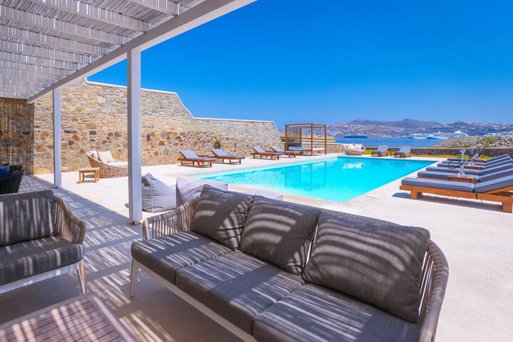 VILLA MAJESTIC CIEL Private beach gallery image 2