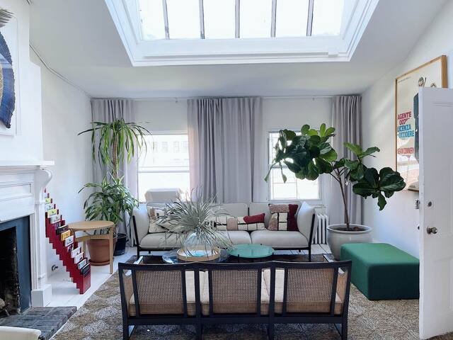 West Village Clubhouse Great for Shoots + Stays gallery image 2