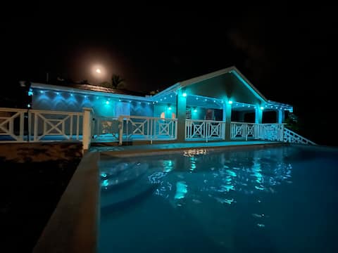 CruzanBeachHouse Family Friendly! Pool! Near Beach