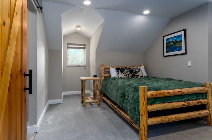 The loft has additional sleeping with a queen and twin bed along with a full bathroom.