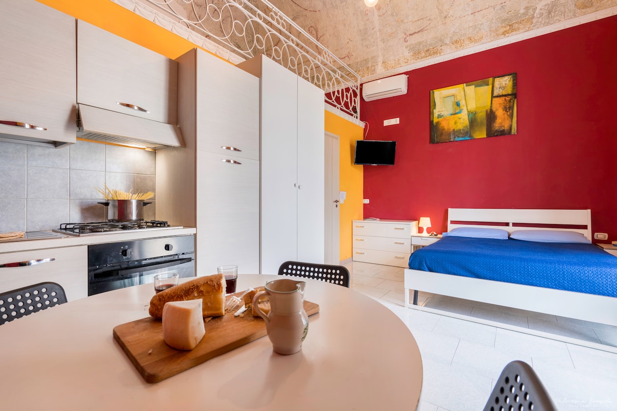 Top Airbnb: VillaVesuviana  Studio with external private bathroom à Torre Del Greco