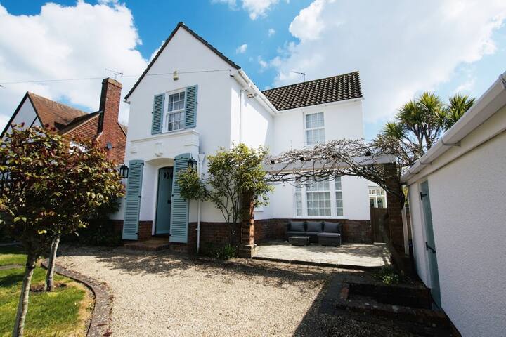 Bruff Cooper Ltd managed Airbnb listing 1