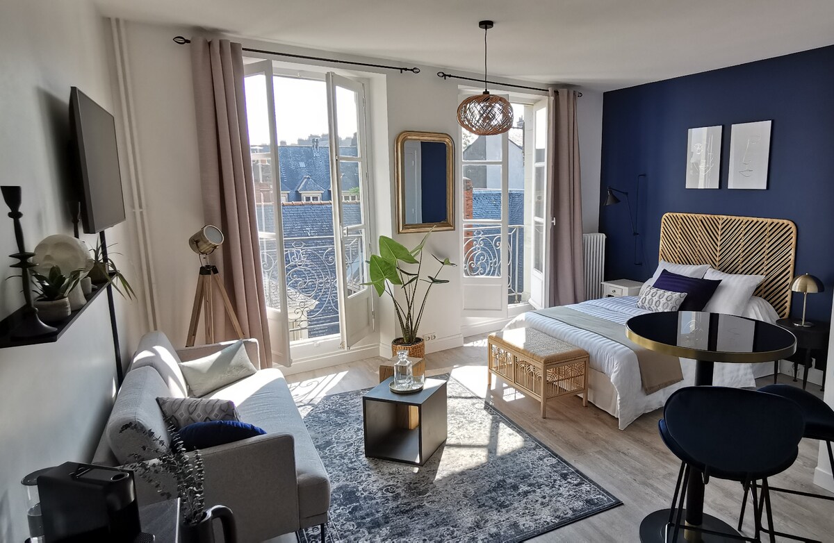Top performing Airbnb: EDGAR - Hyper Centre in Nantes
