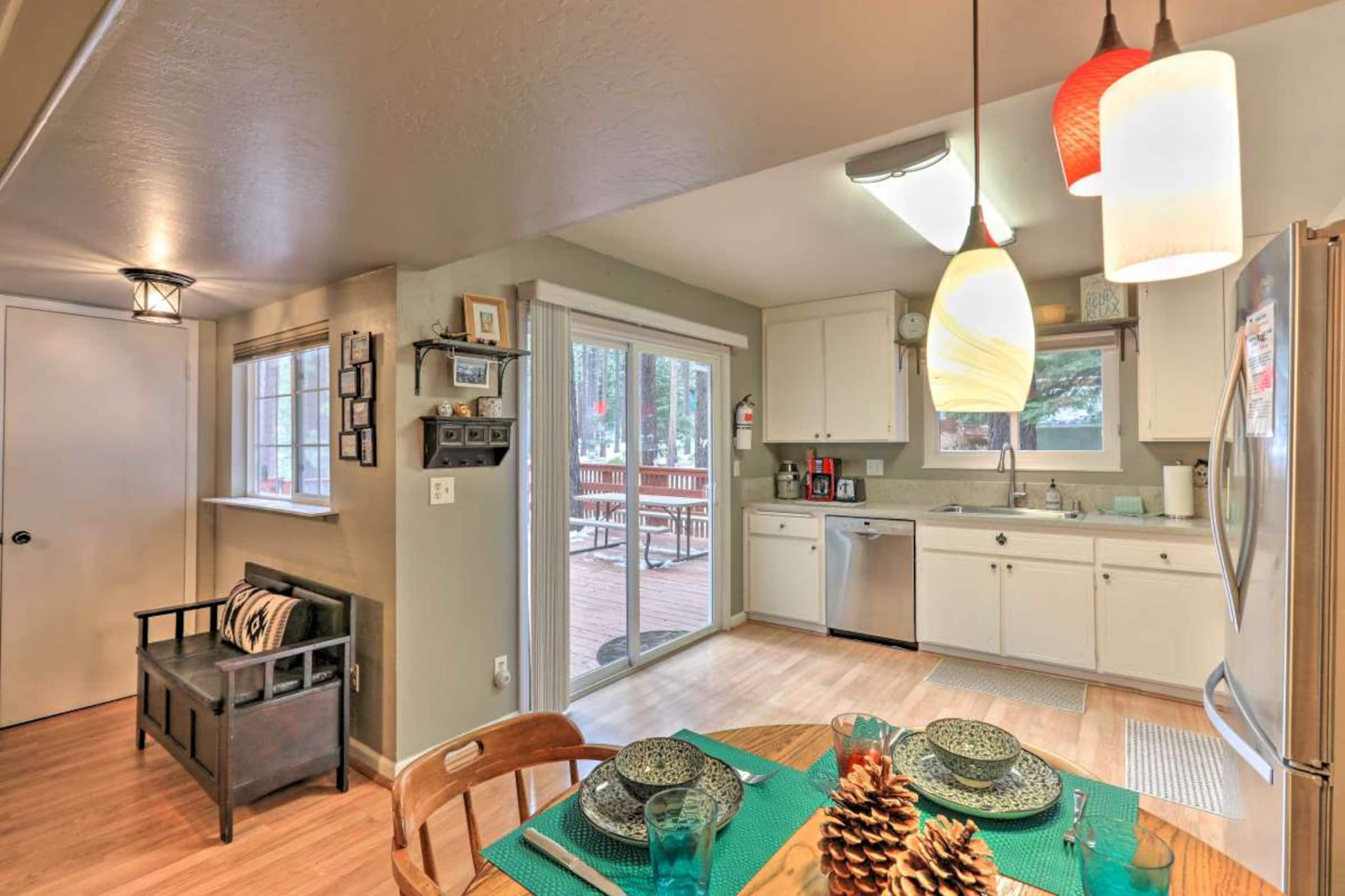 Charming One-Story Cottage - 6 Miles to Lake & Ski - Photo 13